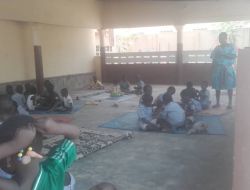 Togo costruzione area giochi per bambini